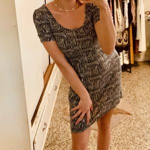 Short sleeve mini dress black and grey patterned